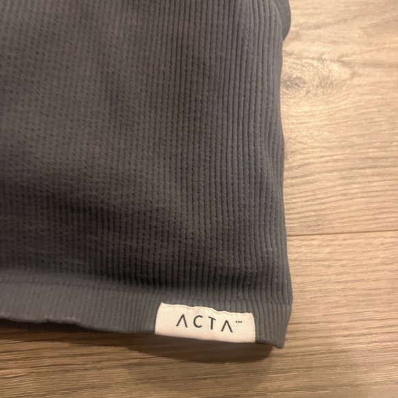 Acta Ribbed Tank - Picture 2 of 3